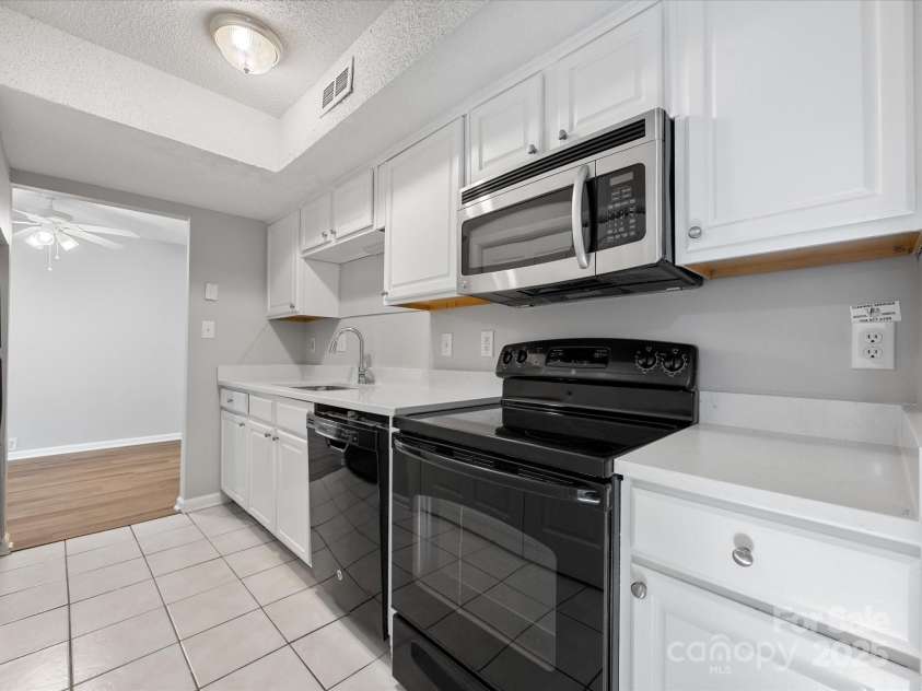 7415 Mystic Lane, Charlotte, NC 28227.  MLS# CAR4231227, YatesRealty ID 17118. 