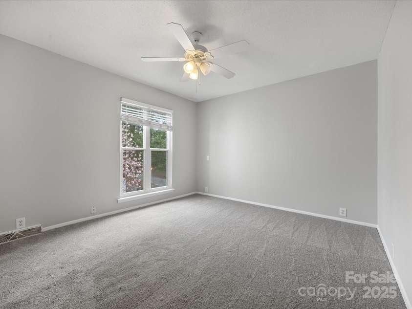 7415 Mystic Lane, Charlotte, NC 28227.  MLS# CAR4231227, YatesRealty ID 17118. 