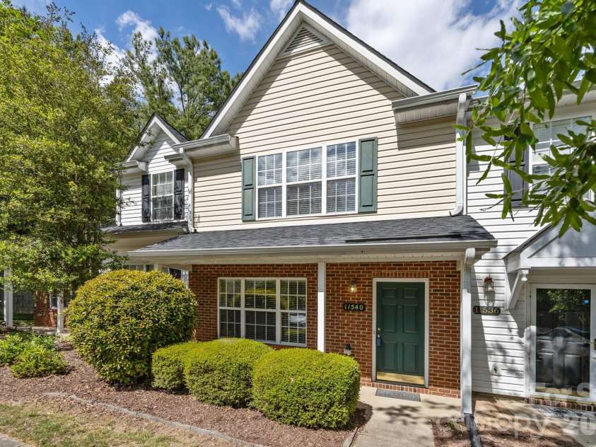 11540 Briddle Hall Court, Charlotte, NC 28214.  MLS# CAR4372914, YatesRealty ID 17119. 