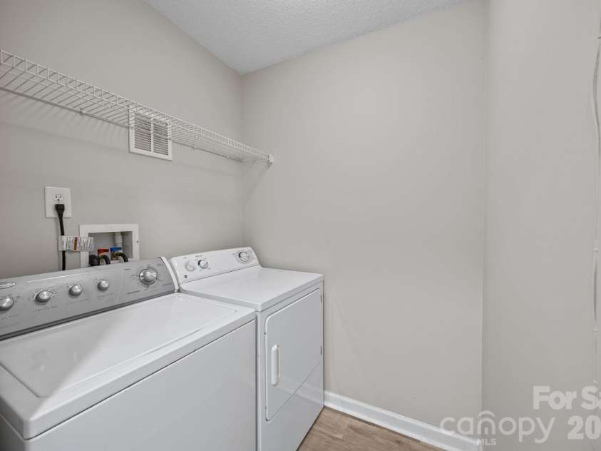 11540 Briddle Hall Court, Charlotte, NC 28214.  MLS# CAR4372914, YatesRealty ID 17119. 