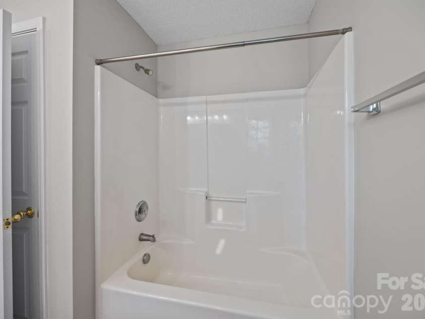 11540 Briddle Hall Court, Charlotte, NC 28214.  MLS# CAR4372914, YatesRealty ID 17119. 