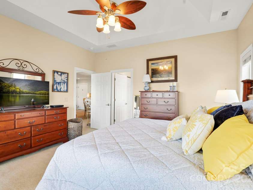 143 Wildflower Lane, Sugar Mountain, NC 28604.  MLS# CAR4256930, YatesRealty ID 17119. 