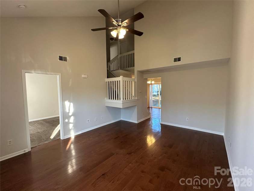 5227 Magnolia Tree Lane, Charlotte, NC 28215.  MLS# CAR4337349, YatesRealty ID 1712. 