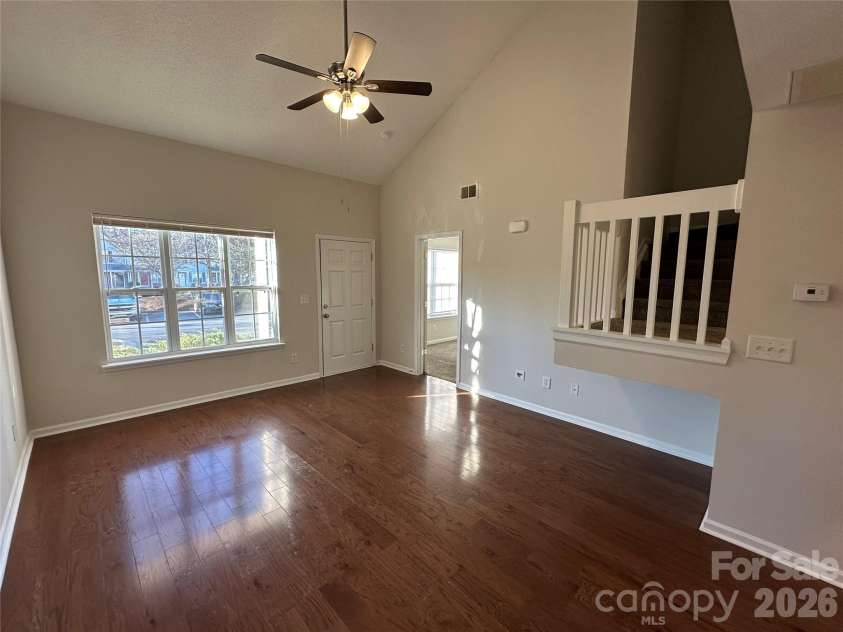 5227 Magnolia Tree Lane, Charlotte, NC 28215.  MLS# CAR4337349, YatesRealty ID 1712. 