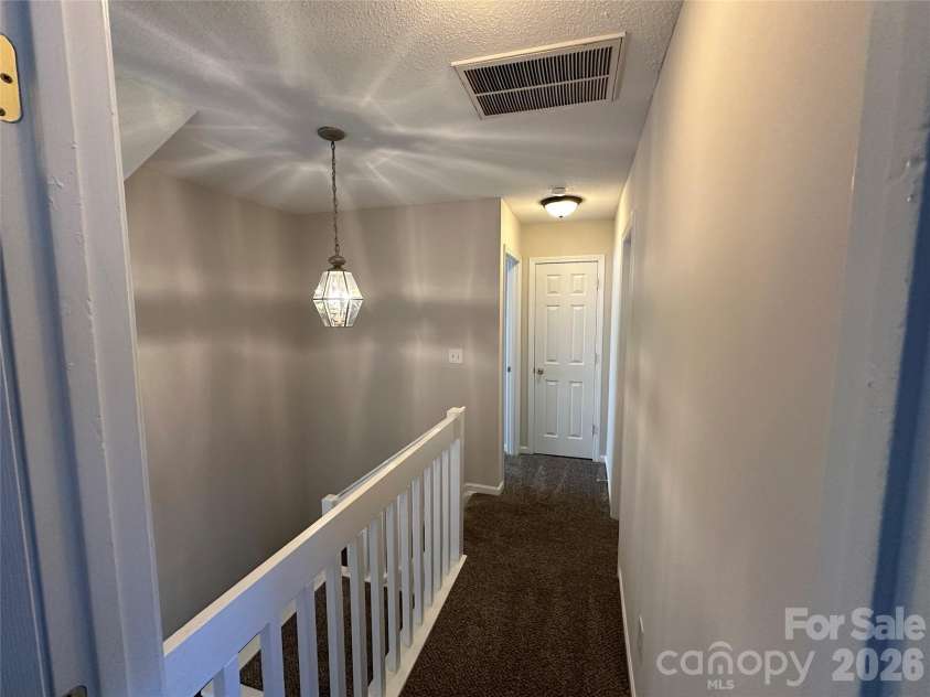 5227 Magnolia Tree Lane, Charlotte, NC 28215.  MLS# CAR4337349, YatesRealty ID 1712. 