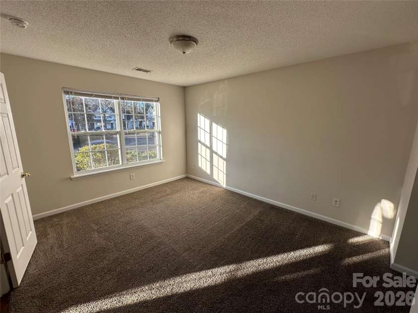 5227 Magnolia Tree Lane, Charlotte, NC 28215.  MLS# CAR4337349, YatesRealty ID 1712. 