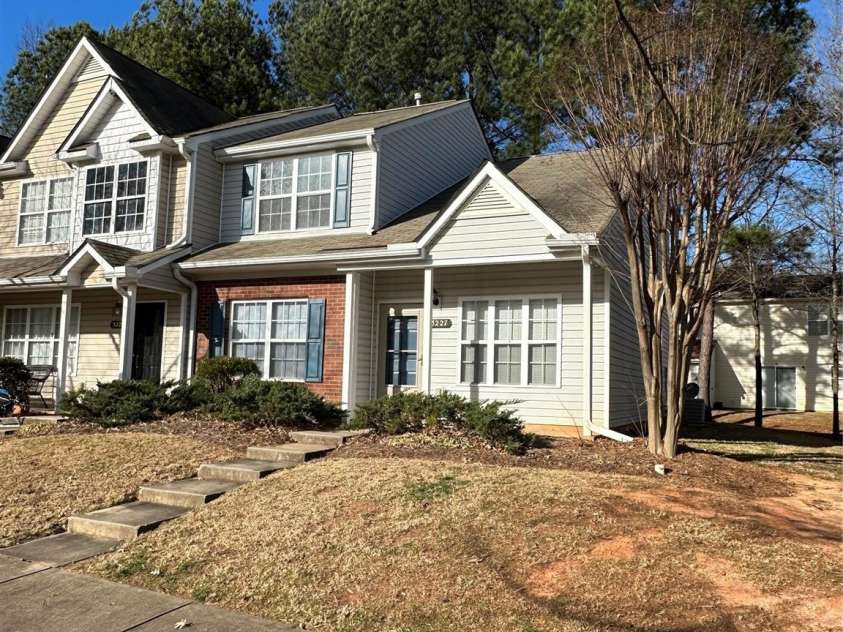 5227 Magnolia Tree Lane, Charlotte, NC 28215.  MLS# CAR4337349, YatesRealty ID 1712. 