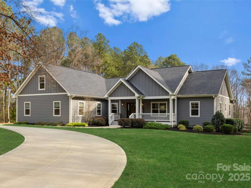 4300 Gail Lane, Concord, NC 28027.  MLS# CAR4235671, YatesRealty ID 17120. 