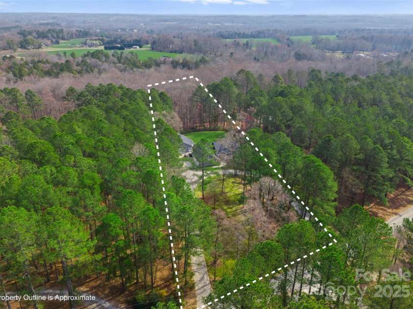 4300 Gail Lane, Concord, NC 28027.  MLS# CAR4235671, YatesRealty ID 17120. 