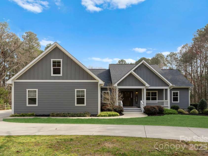 4300 Gail Lane, Concord, NC 28027.  MLS# CAR4235671, YatesRealty ID 17120. 
