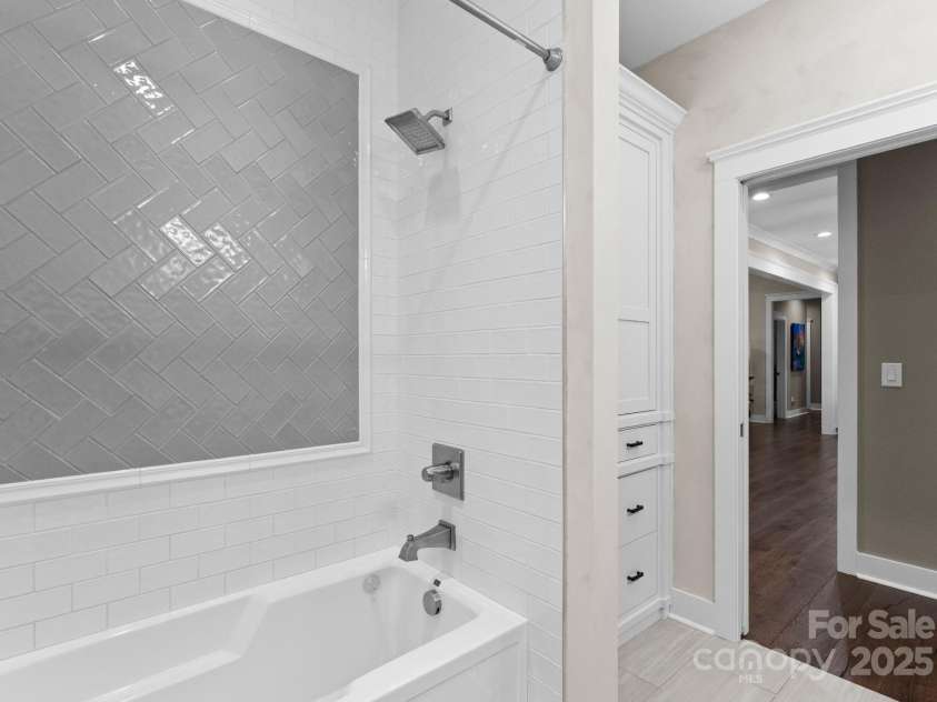 4300 Gail Lane, Concord, NC 28027.  MLS# CAR4235671, YatesRealty ID 17120. 