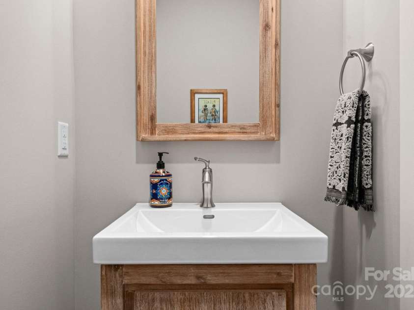 4300 Gail Lane, Concord, NC 28027.  MLS# CAR4235671, YatesRealty ID 17120. 