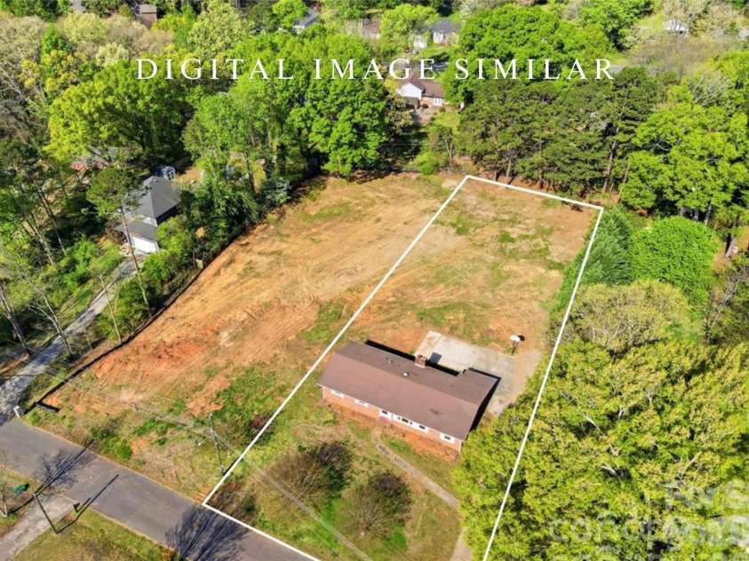 3029 Cresthill Drive, Charlotte, NC 28212.  MLS# CAR4365571, YatesRealty ID 17122. 