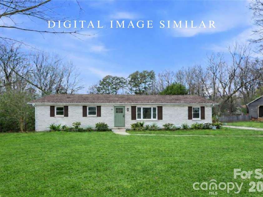 3029 Cresthill Drive, Charlotte, NC 28212.  MLS# CAR4365571, YatesRealty ID 17122. 