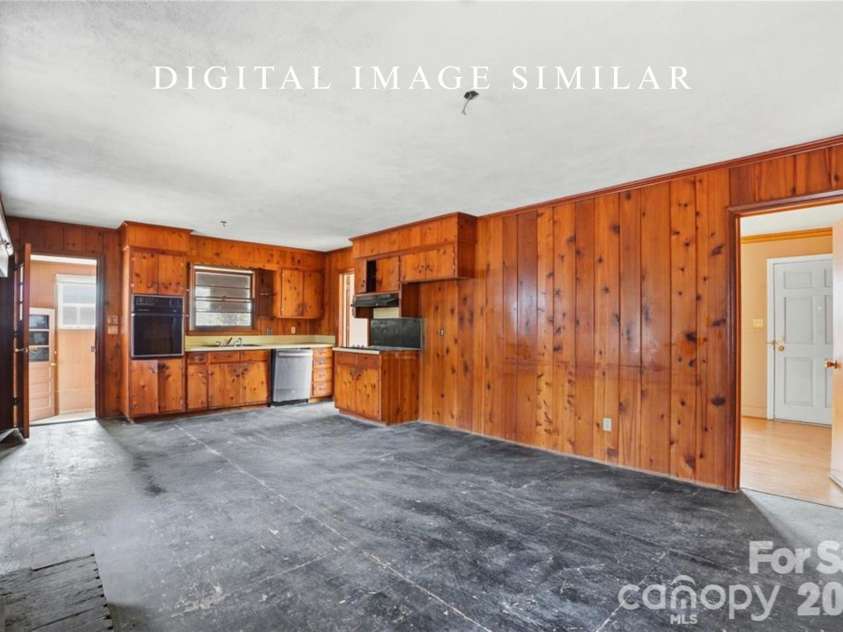 3029 Cresthill Drive, Charlotte, NC 28212.  MLS# CAR4365571, YatesRealty ID 17122. 