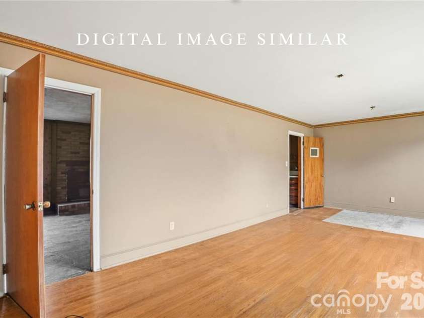 3029 Cresthill Drive, Charlotte, NC 28212.  MLS# CAR4365571, YatesRealty ID 17122. 