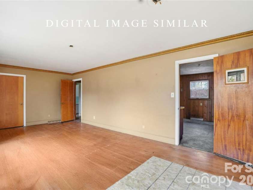3029 Cresthill Drive, Charlotte, NC 28212.  MLS# CAR4365571, YatesRealty ID 17122. 