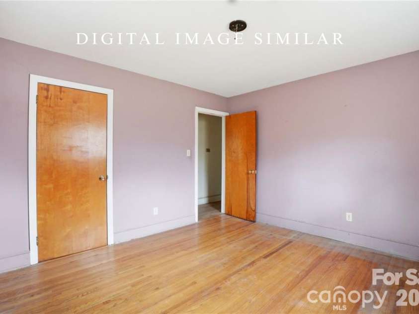 3029 Cresthill Drive, Charlotte, NC 28212.  MLS# CAR4365571, YatesRealty ID 17122. 