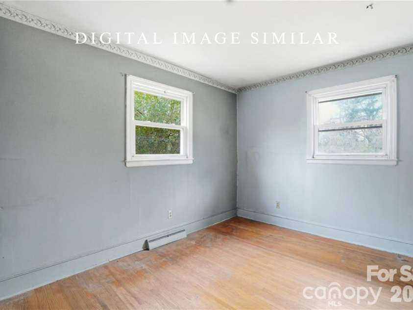3029 Cresthill Drive, Charlotte, NC 28212.  MLS# CAR4365571, YatesRealty ID 17122. 