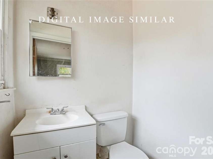 3029 Cresthill Drive, Charlotte, NC 28212.  MLS# CAR4365571, YatesRealty ID 17122. 