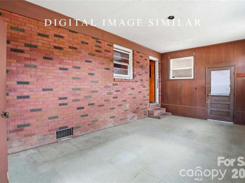 3029 Cresthill Drive, Charlotte, NC 28212.  MLS# CAR4365571, YatesRealty ID 17122. 