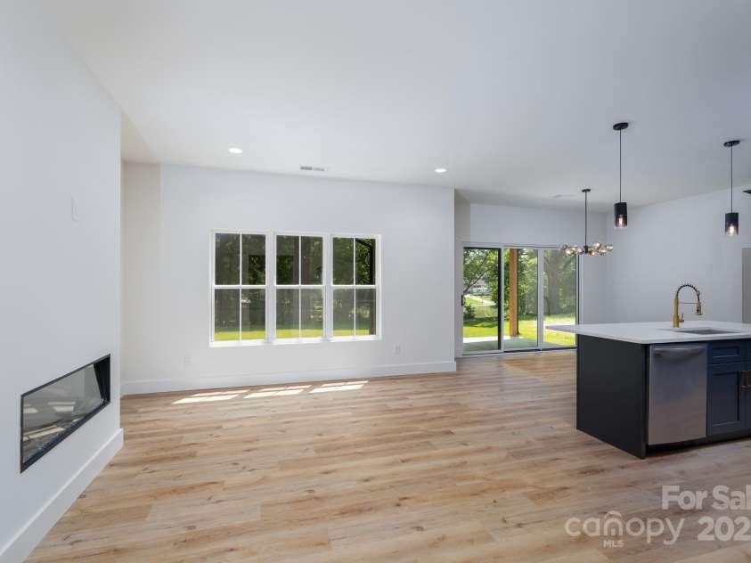 1524 Enochville Road, Kannapolis, NC 28081.  MLS# CAR4266857, YatesRealty ID 17126. 