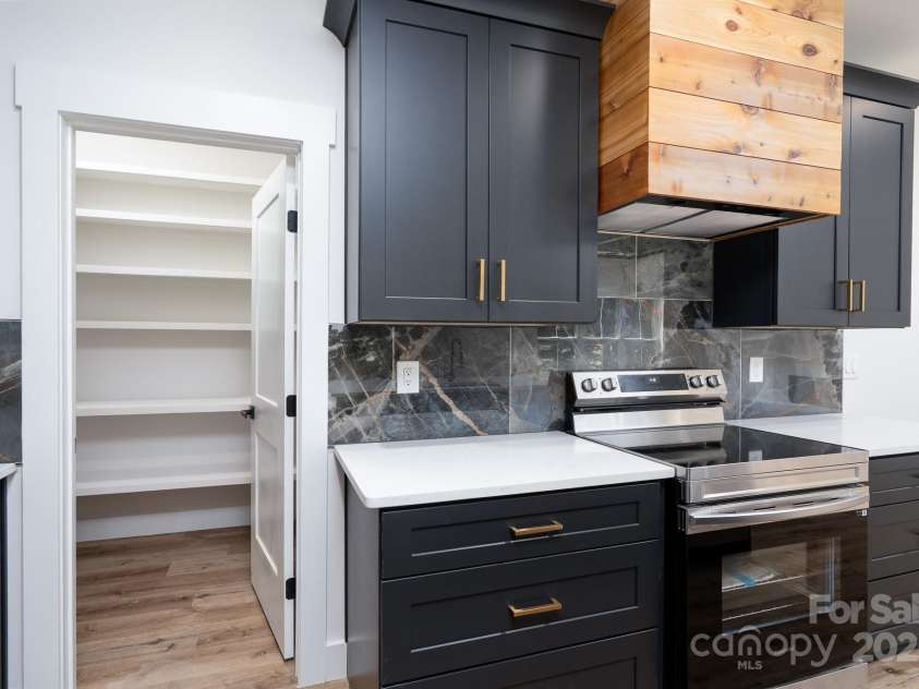 1524 Enochville Road, Kannapolis, NC 28081.  MLS# CAR4266857, YatesRealty ID 17126. 