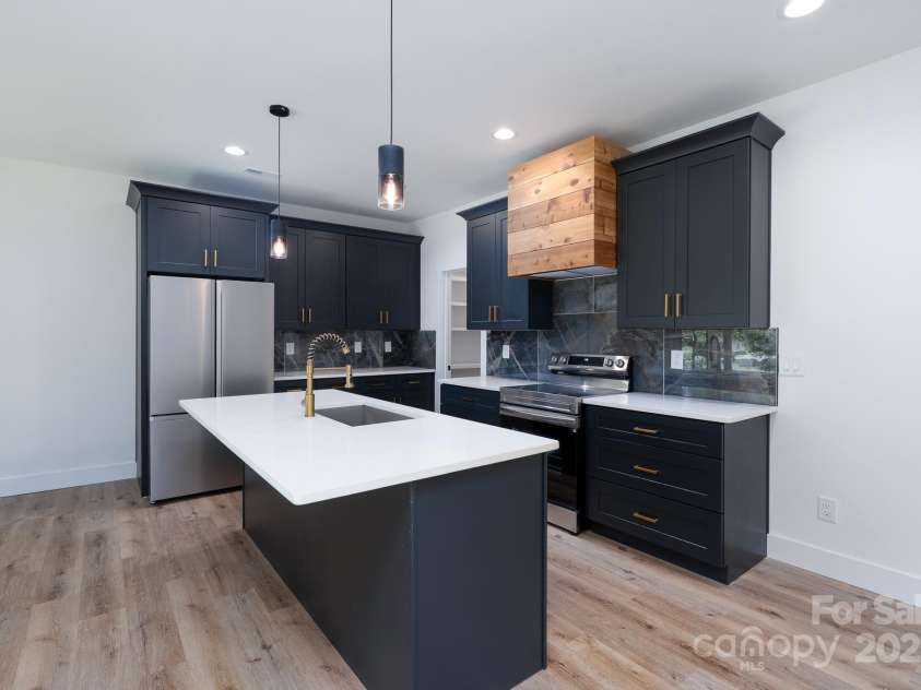 1524 Enochville Road, Kannapolis, NC 28081.  MLS# CAR4266857, YatesRealty ID 17126. 