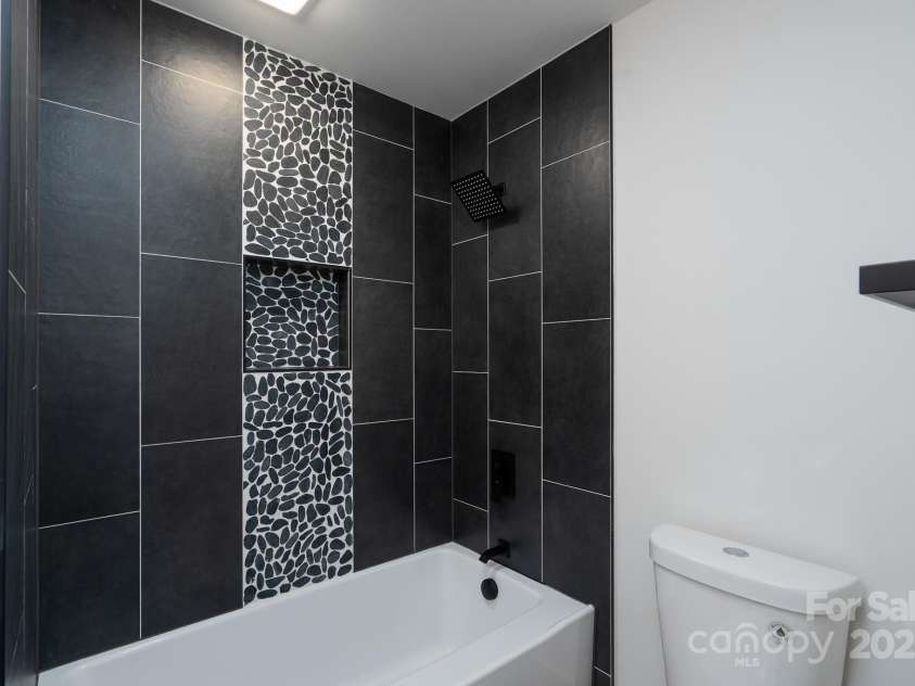 1524 Enochville Road, Kannapolis, NC 28081.  MLS# CAR4266857, YatesRealty ID 17126. 