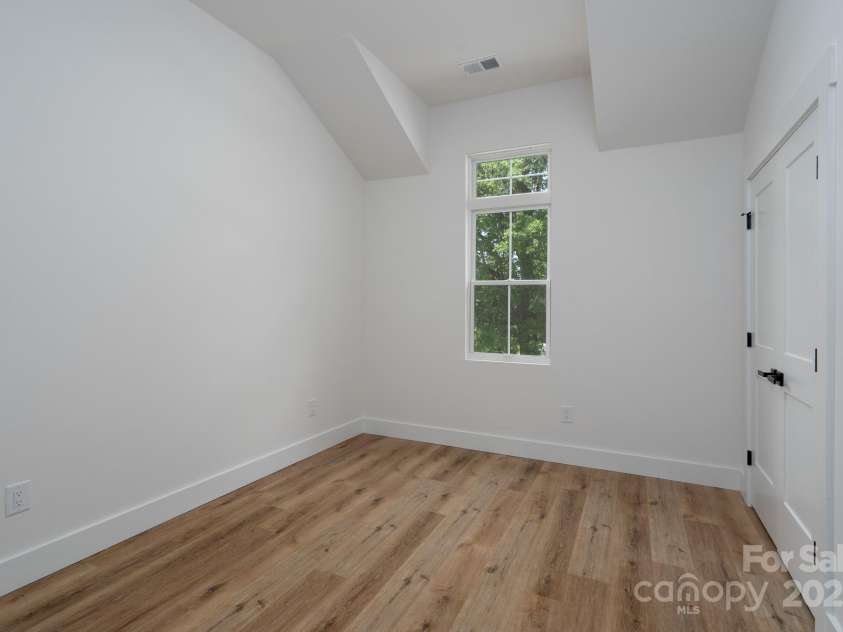 1524 Enochville Road, Kannapolis, NC 28081.  MLS# CAR4266857, YatesRealty ID 17126. 