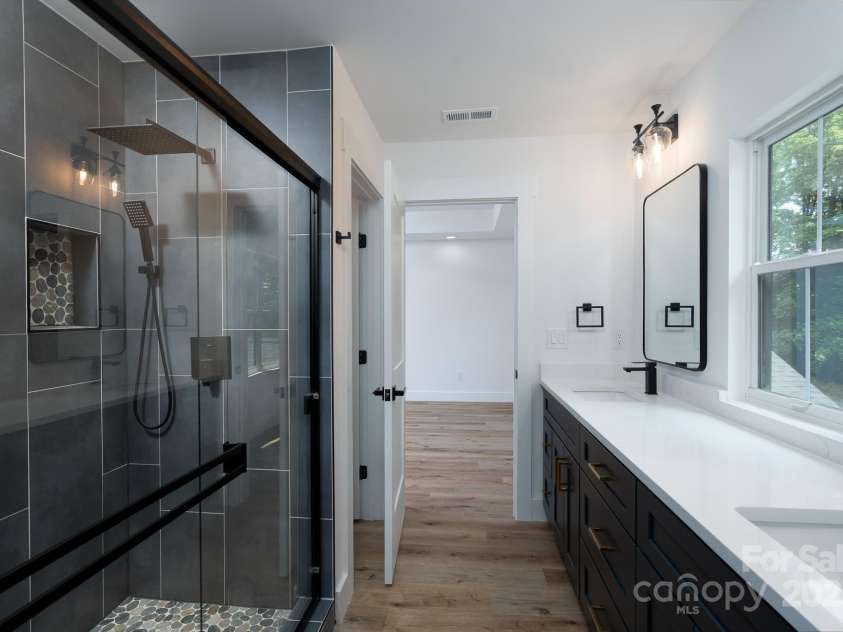 1524 Enochville Road, Kannapolis, NC 28081.  MLS# CAR4266857, YatesRealty ID 17126. 