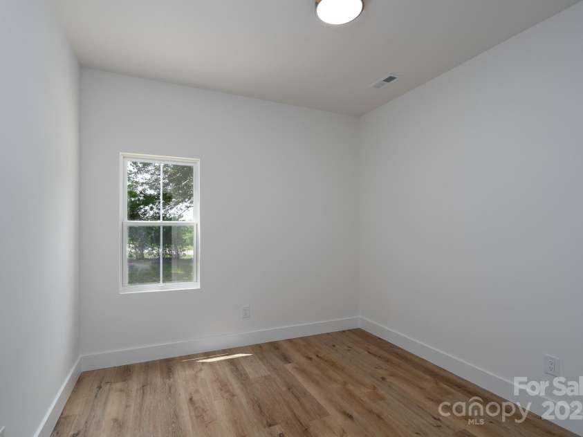 1524 Enochville Road, Kannapolis, NC 28081.  MLS# CAR4266857, YatesRealty ID 17126. 