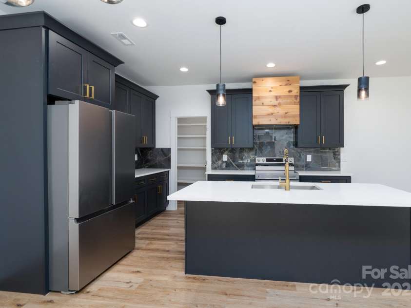 1528 Enochville Road, Kannapolis, NC 28081.  MLS# CAR4266860, YatesRealty ID 17127. 