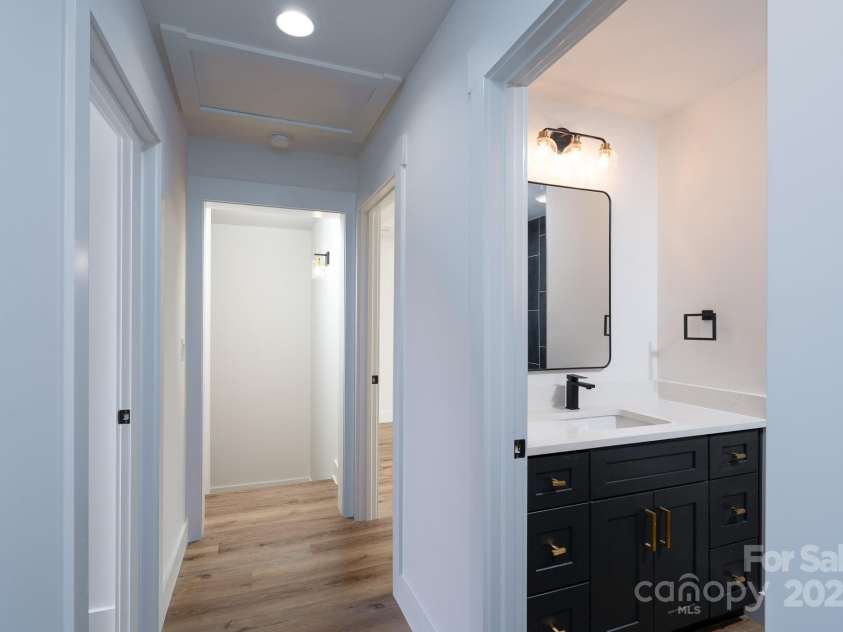 1528 Enochville Road, Kannapolis, NC 28081.  MLS# CAR4266860, YatesRealty ID 17127. 