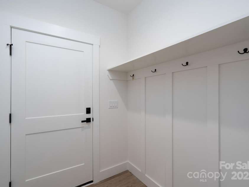 1528 Enochville Road, Kannapolis, NC 28081.  MLS# CAR4266860, YatesRealty ID 17127. 