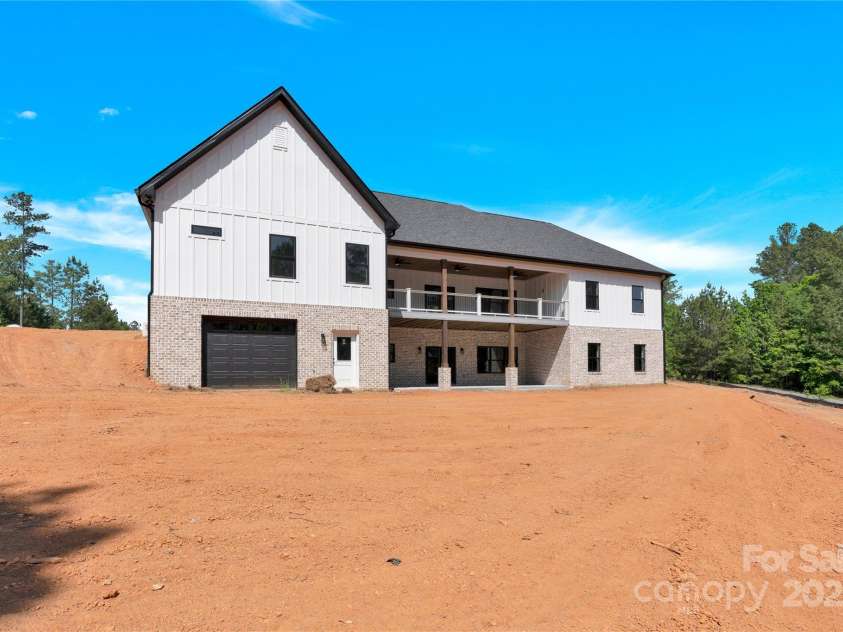 124 Starboard Lane, Statesville, NC 28677.  MLS# CAR4255659, YatesRealty ID 17128. 