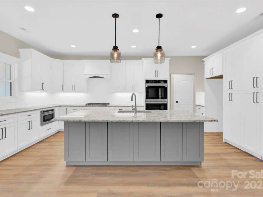 124 Starboard Lane, Statesville, NC 28677.  MLS# CAR4255659, YatesRealty ID 17128. 