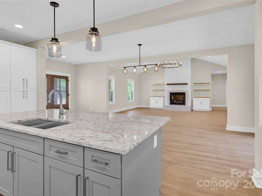 124 Starboard Lane, Statesville, NC 28677.  MLS# CAR4255659, YatesRealty ID 17128. 