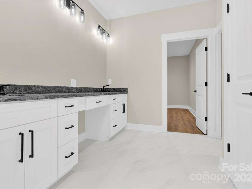 124 Starboard Lane, Statesville, NC 28677.  MLS# CAR4255659, YatesRealty ID 17128. 