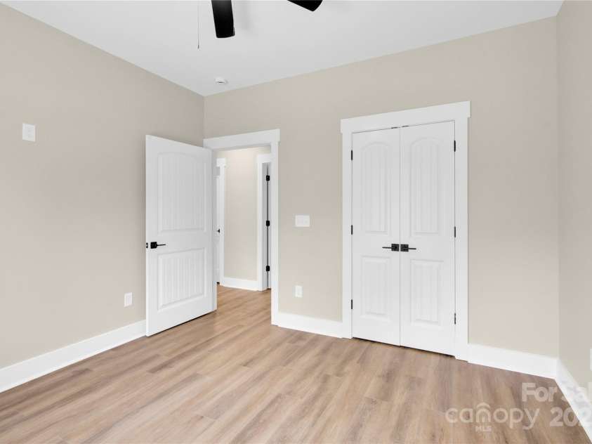 124 Starboard Lane, Statesville, NC 28677.  MLS# CAR4255659, YatesRealty ID 17128. 