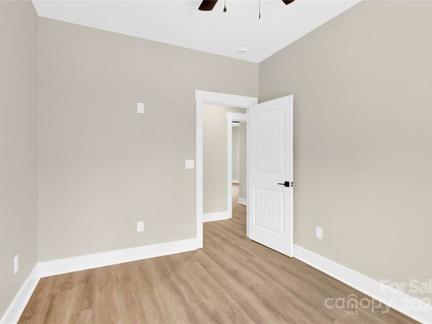 124 Starboard Lane, Statesville, NC 28677.  MLS# CAR4255659, YatesRealty ID 17128. 