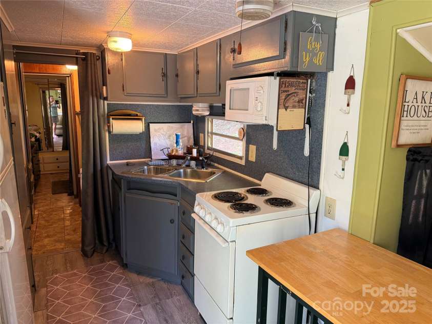 104 Deer Park Road, Mount Gilead, NC 27306.  MLS# CAR4266891, YatesRealty ID 17129. 