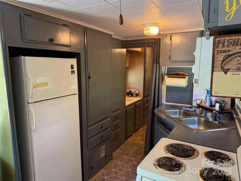 104 Deer Park Road, Mount Gilead, NC 27306.  MLS# CAR4266891, YatesRealty ID 17129. 