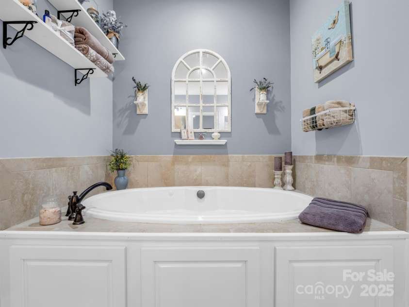 134 Willow Stone Way, Hendersonville, NC 28792.  MLS# CAR4223201, YatesRealty ID 1713. 