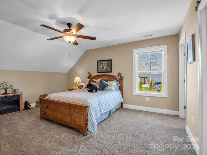 134 Willow Stone Way, Hendersonville, NC 28792.  MLS# CAR4223201, YatesRealty ID 1713. 