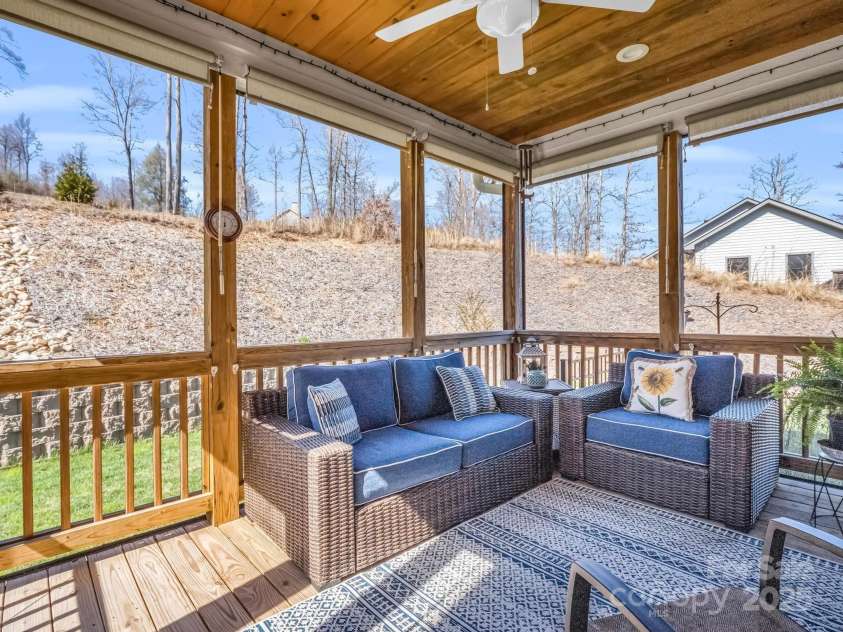 134 Willow Stone Way, Hendersonville, NC 28792.  MLS# CAR4223201, YatesRealty ID 1713. 