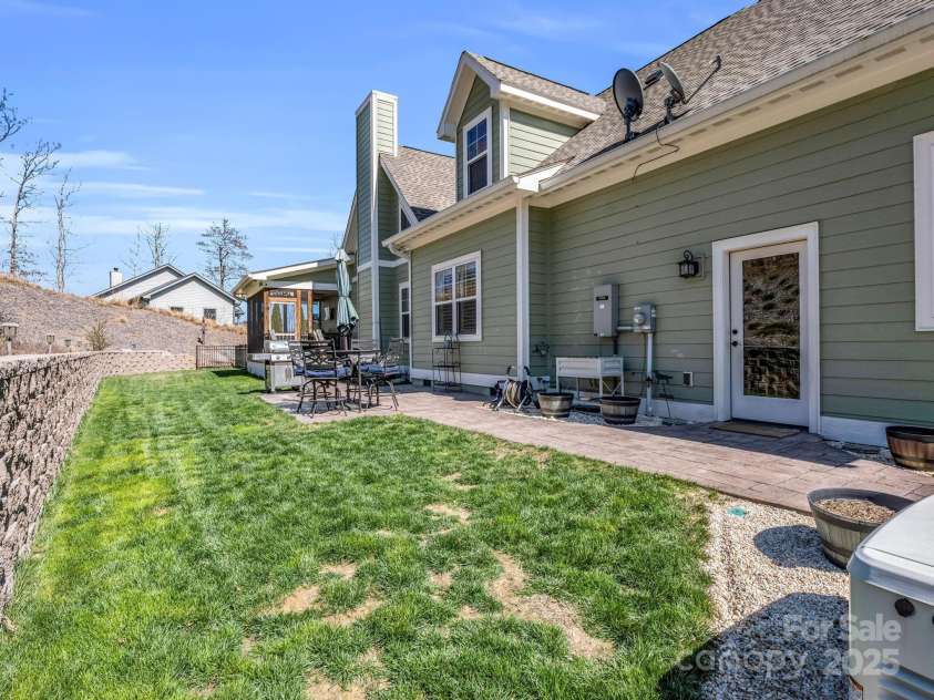 134 Willow Stone Way, Hendersonville, NC 28792.  MLS# CAR4223201, YatesRealty ID 1713. 