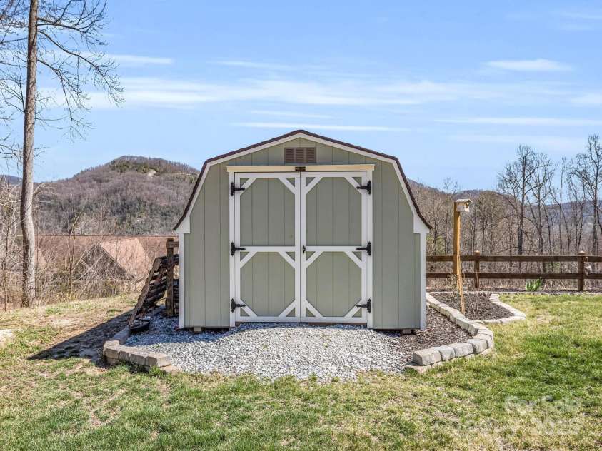 134 Willow Stone Way, Hendersonville, NC 28792.  MLS# CAR4223201, YatesRealty ID 1713. 