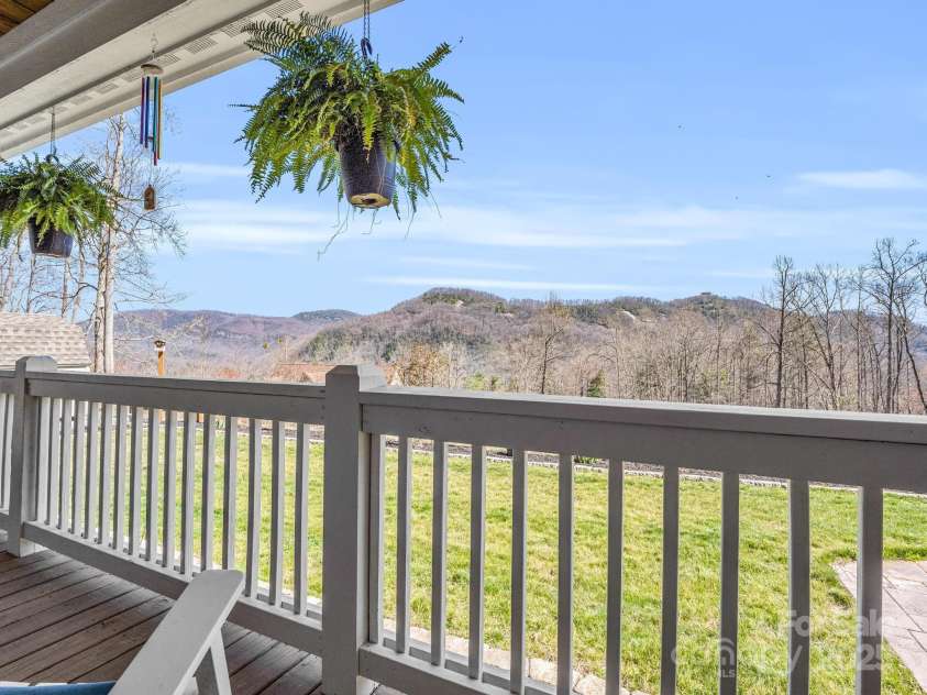 134 Willow Stone Way, Hendersonville, NC 28792.  MLS# CAR4223201, YatesRealty ID 1713. 