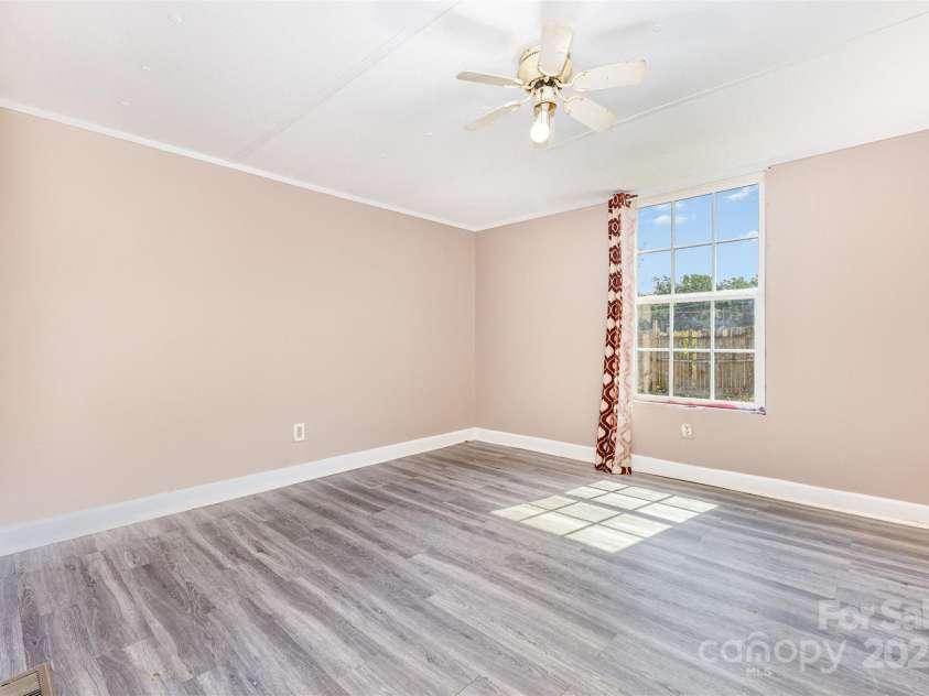 364 Paraham Road, York, SC 29745.  MLS# CAR4305664, YatesRealty ID 1713. 